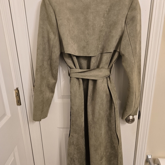 Elegant light olive green Women's Coat - Picture 4 of 7